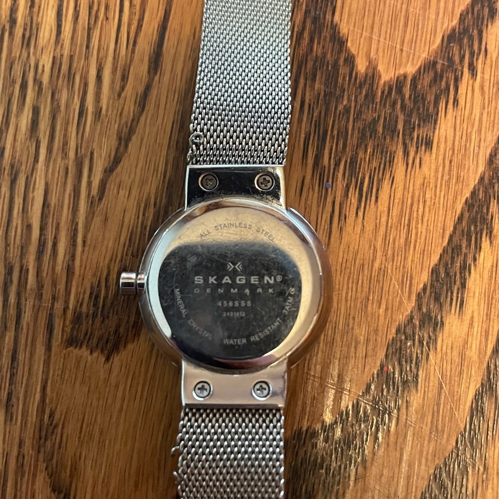 Skagen Silver Mesh Watch - Picture 3 of 6